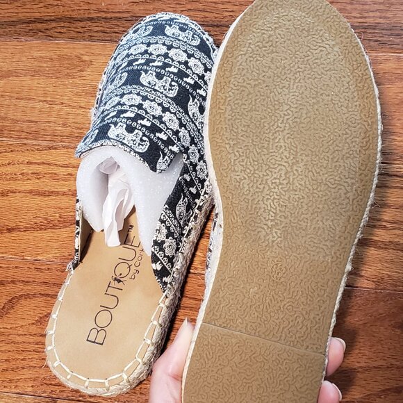 COPY - Elephant Corkys Taffy Slip ons Size 6,7,8 And 9 - Picture 3 of 5